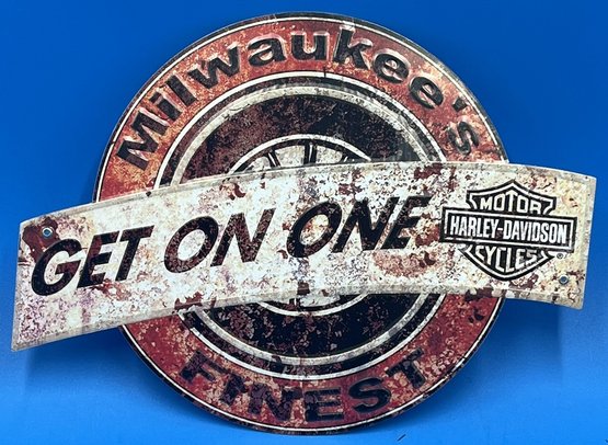 Harley Davidson 'Milwaukee's Finest' Vintage Metal Sign - (A5)