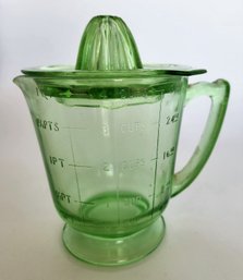 Vintage Green Depression Glass 4 Cup Juicer