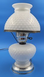 Vintage Milk Glass Electric Lamp - (FR)