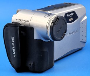 Vintage SHARP View Cam VL-AH151 Camcorder Video Camera With Audio/Video Cable - (FR)