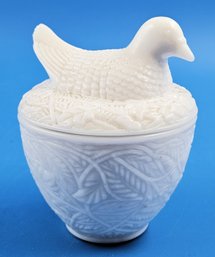 Vintage AVON Milk Glass - Hen On Nest Candle - (FR)