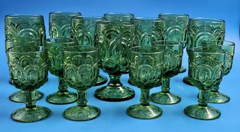 Vintage Green Ornate Depression Glass Goblet Lot Of 16 - (FR)
