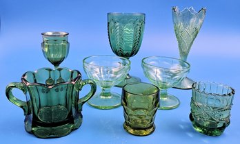 Vintage Miscellaneous Green Glass Bundle Lot Of 8 - (FR)