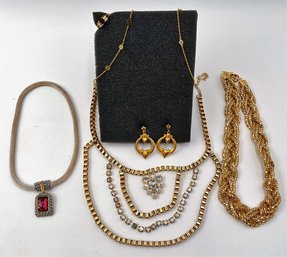 Gold Tone Costume Jewelry (J11)