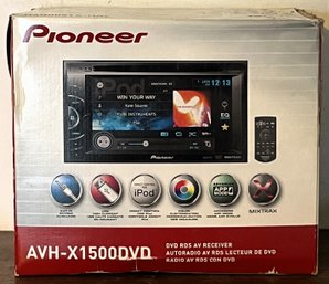 PIONEER DVD RD5 AV Receiver AVH-XI500DVD New In Box - (G)