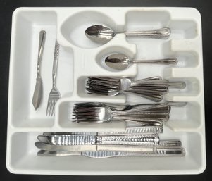 Flatware With Organizer - (P)