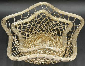 Metal Gold-tone Star Shaped Baskets - (P)