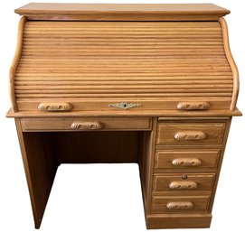 Beautiful Wood Roll Top Desk - (O)