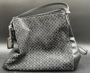 COACH Purse - (K8)