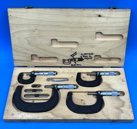 CRAFTSMAN 0-4' Micrometer Set In Wood Case - (T16)