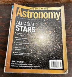 Lot Of Over 20 Astronomy Magazines - Bonus Glow In The Dark Star Finder