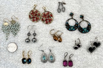 Vintage Cocktail Jewelry #14 Eleven Pairs Of Earrings - (KS)