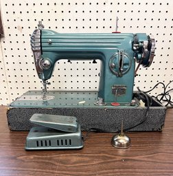 Vintage Portable Sewing Machine In Case - Super De Luxe International Precision Sewing Machine - Made In Japan