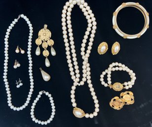 Vintage Cocktail Jewelry #25 Costume Pearl Bundle - (KS)
