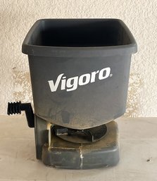 Vigoro Handheld Spreader