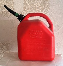 Plastic 5 Gallon Gas Can