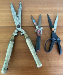 Assorted Gardening Shears - (BY)