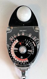 Sekonic L-28  Deluxe Light Meter In Case