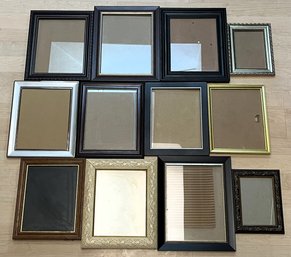 Lot Of 12 Wood Picture Frames - (FR)