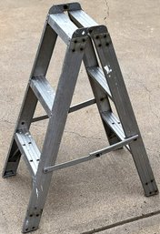 Aluminum Step Ladder - 3'