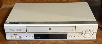 Zenith VHS Player/Recorder (Model #VCS442) With Remote