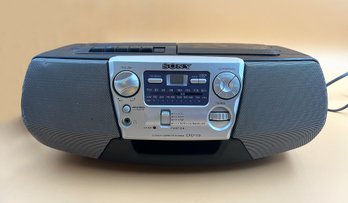 Sony CFD-V5 Portable AM/FM Cassette CD Player Mega Bass