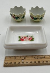 Vintage 2 Cups And Avon Soap Holder