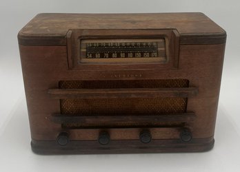Vintage Silvertone 'Radionet' Radio