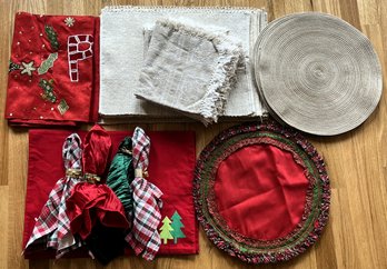 Christmas Placemats, Napkins And Napkin Rings - (FPR)