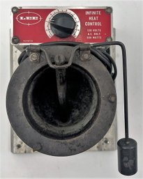 Vintage LEE Infinite Heat Control Melter Casting Pot