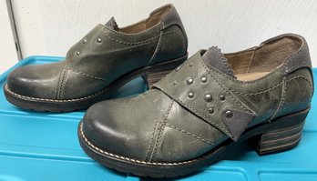 New Women's Dromedaris Olive Green Leather Shoes -S13 (G4)