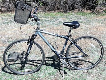 TREK Mountain Bike (Model #7200 Multitrack) With Basket