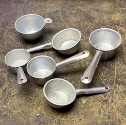 Lot Of 6 Vintage Metal Measuring Cups