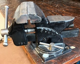 Scout Mountable Work Bench Vise