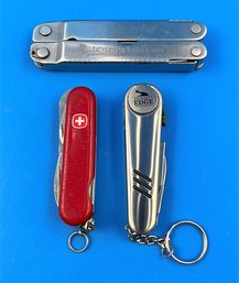 1 Leatherman & 2 Pocket Knives In Cases