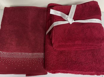 Cranberry Red Towel Set - (G8)