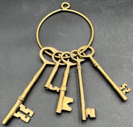 Vintage Large Brass Skeleton Keys On Ring - (LR)