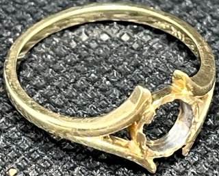 14 KT. Yellow Gold Ring With Out Stone In Setting - (R6)