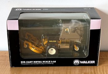 Walker T251 Riding Lawn Mower 1:16 Highly Detailed Diecast Model - New In Box