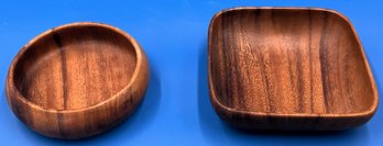 Lot Of 2 Wood Bowls - (FR)