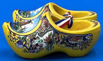 Small Yellow Holland Souvenir Wooden Shoes - (FR)