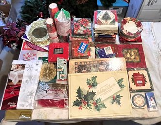 Large Bundle Christmas Paper Plates, Napkins, Cups, Placement Etc - (B5)