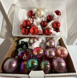 Christmas Bulb Small Tote & Bulbs That Go Over Lights - (B5)