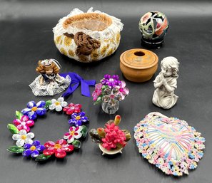 9 Assorted Decorative Items - (B5)