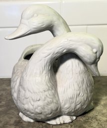 Vintage Double Swan Potte