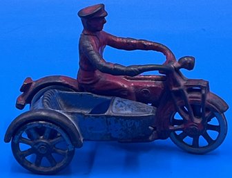 Vintage Kilgore Cast Iron Motorcycle & Sidecar - (A2)