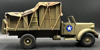 Vintage Wood & Metal Model Military Truck With Spring Loaded Lift - (FR)