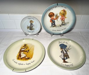 4 Decorative Plates
