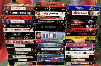 Over 40 VHS Movies - (TR6)