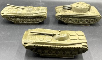 Lot Of 3 Foam Military Tank Toy Models - (FR)